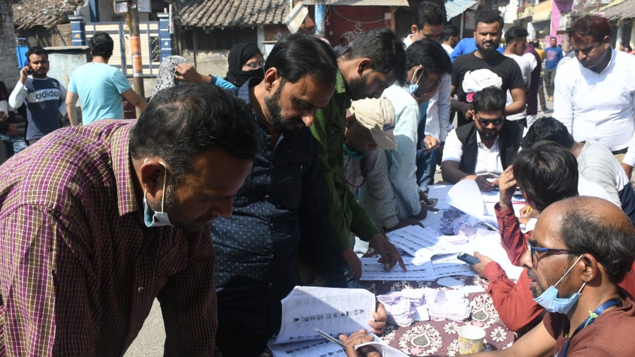 Slight decrease in polling percentage of Gorakhpur