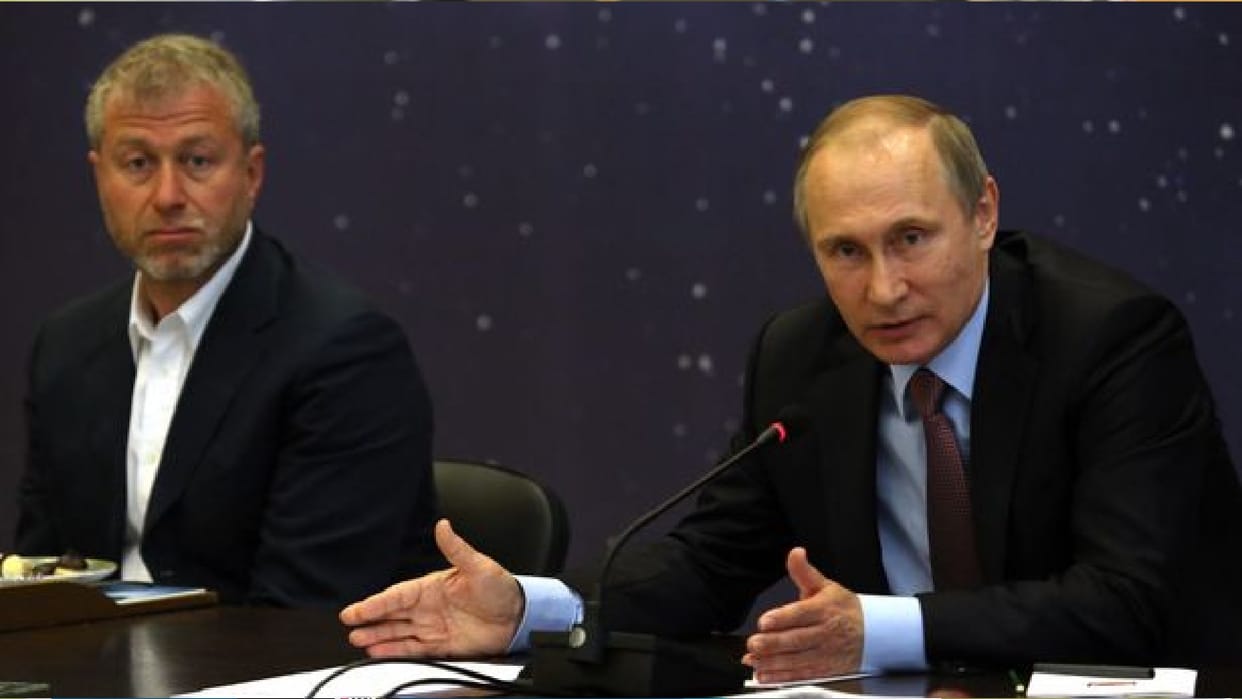Russian President Putin's Friend abramovich suffers for his friendship to sell his Football Club chelsea