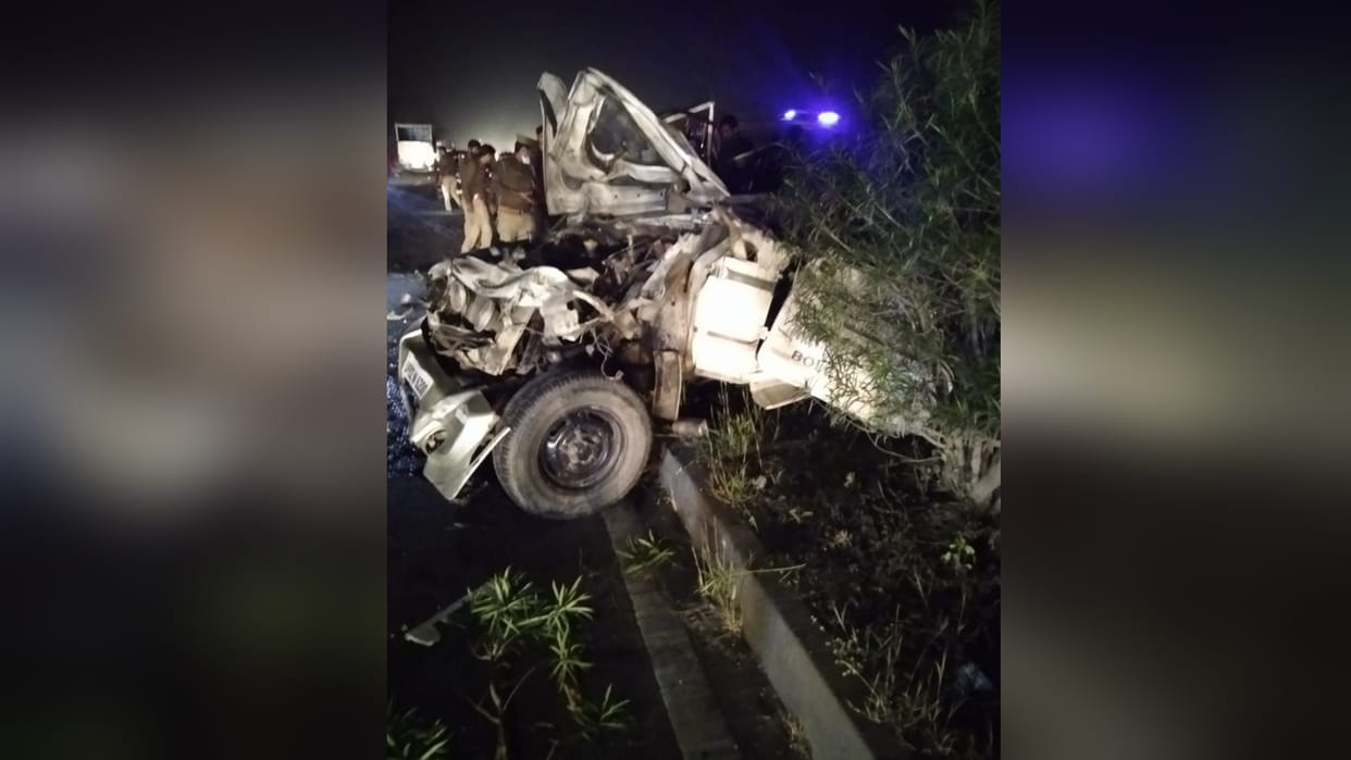 Basti CRPF personnel returning from election duty three died in road accident many injured