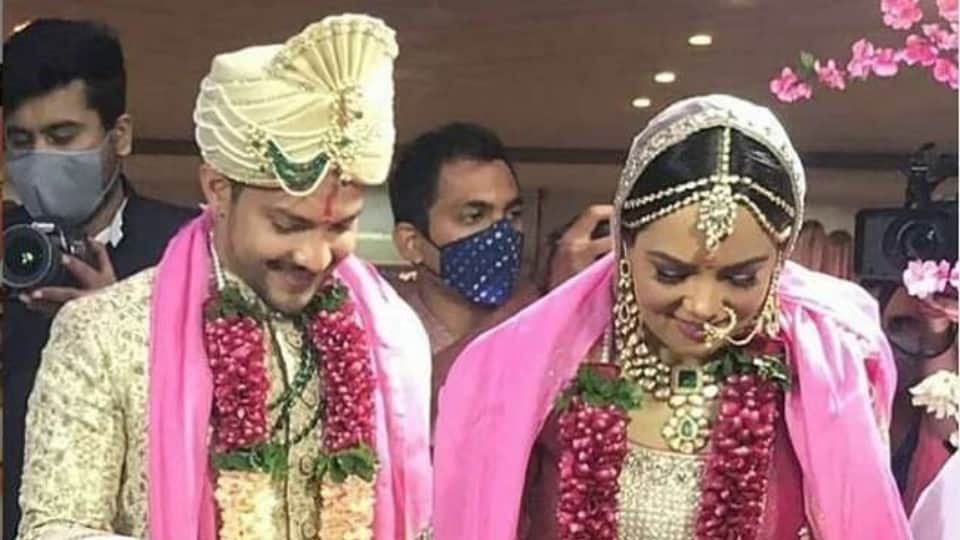 Singer Aditya Narayan and Shweta Agarwal blessed with baby girl