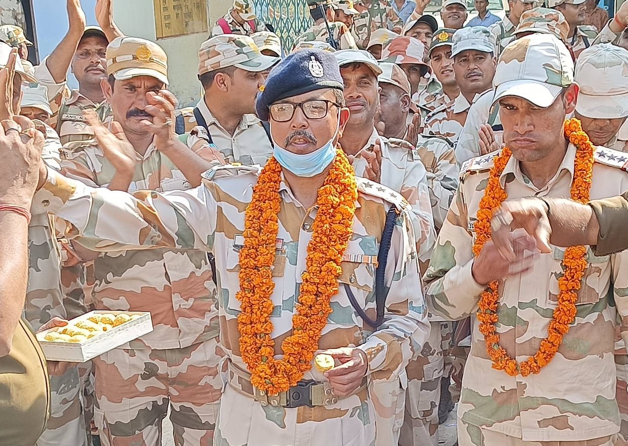 ITBP jawans dance on patriotic songs