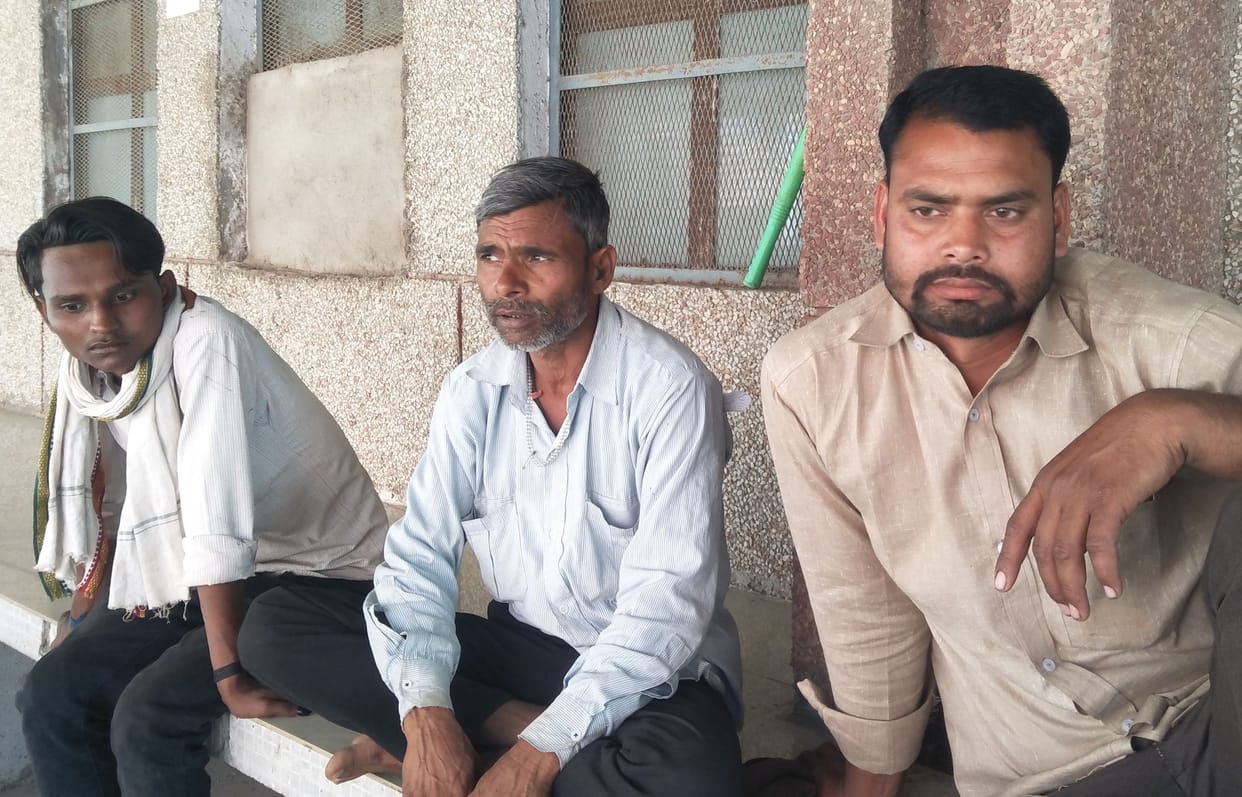friends strangled the minor to death