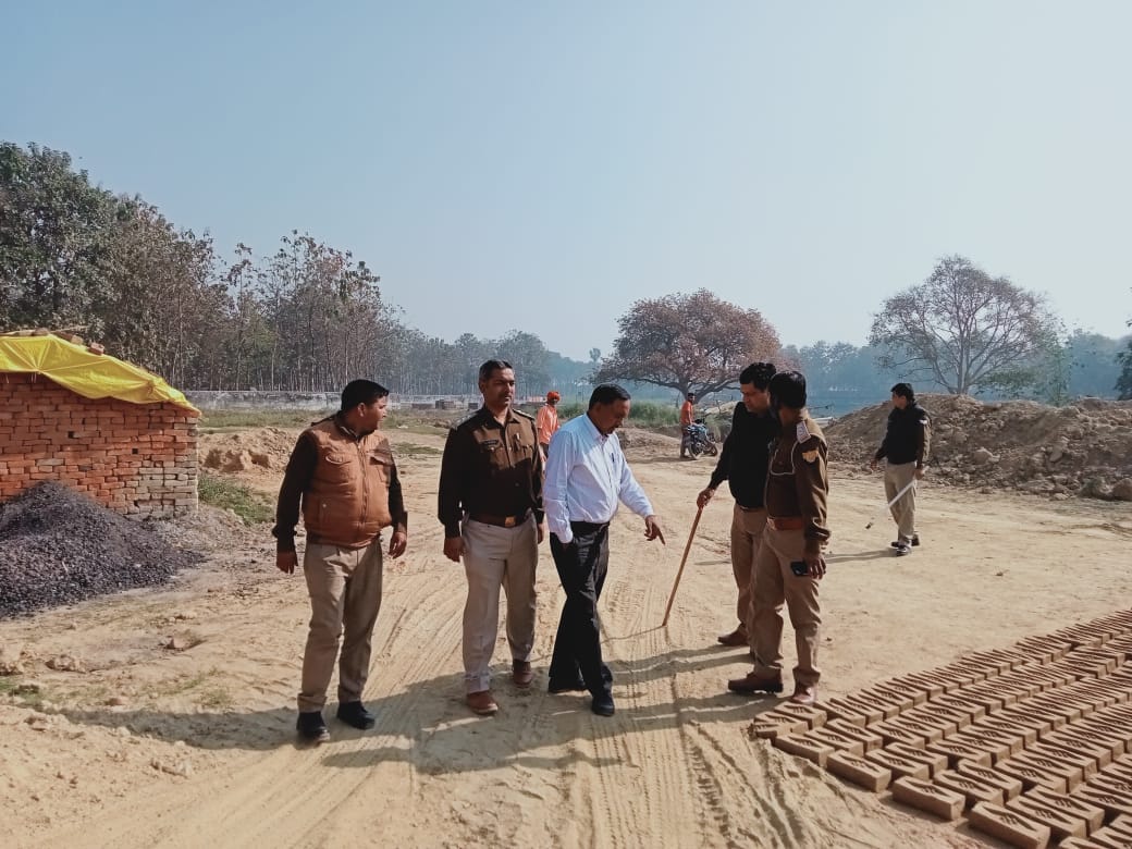 180 liters of illegal liquor recovered, two sued