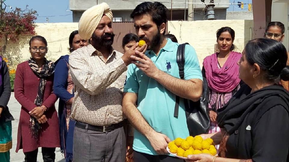 Harjinder Singh of Abohar returned safely from Ukraine
