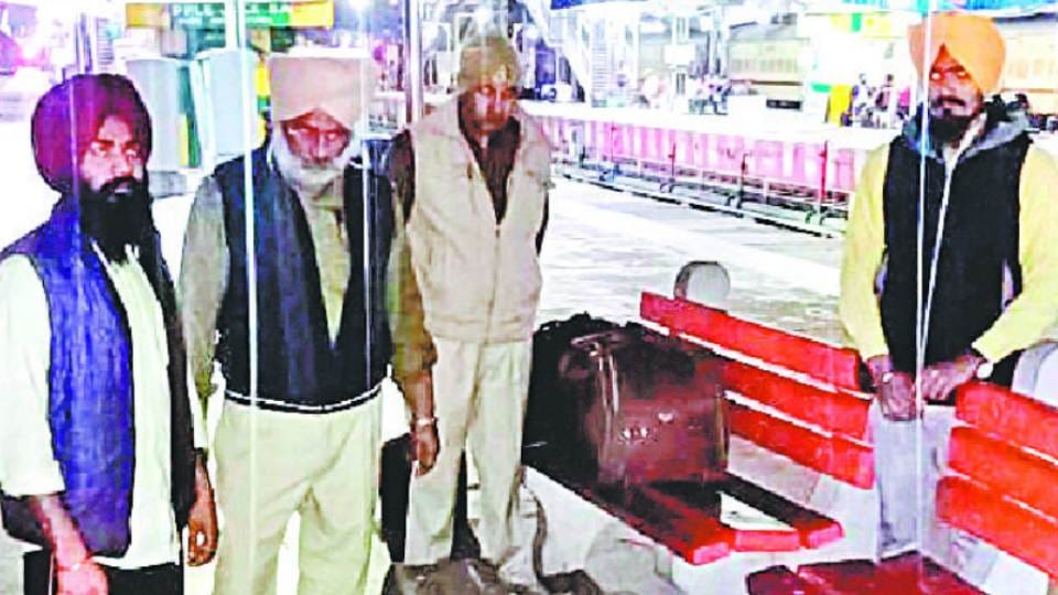 40 year old man died in Golden Temple Express