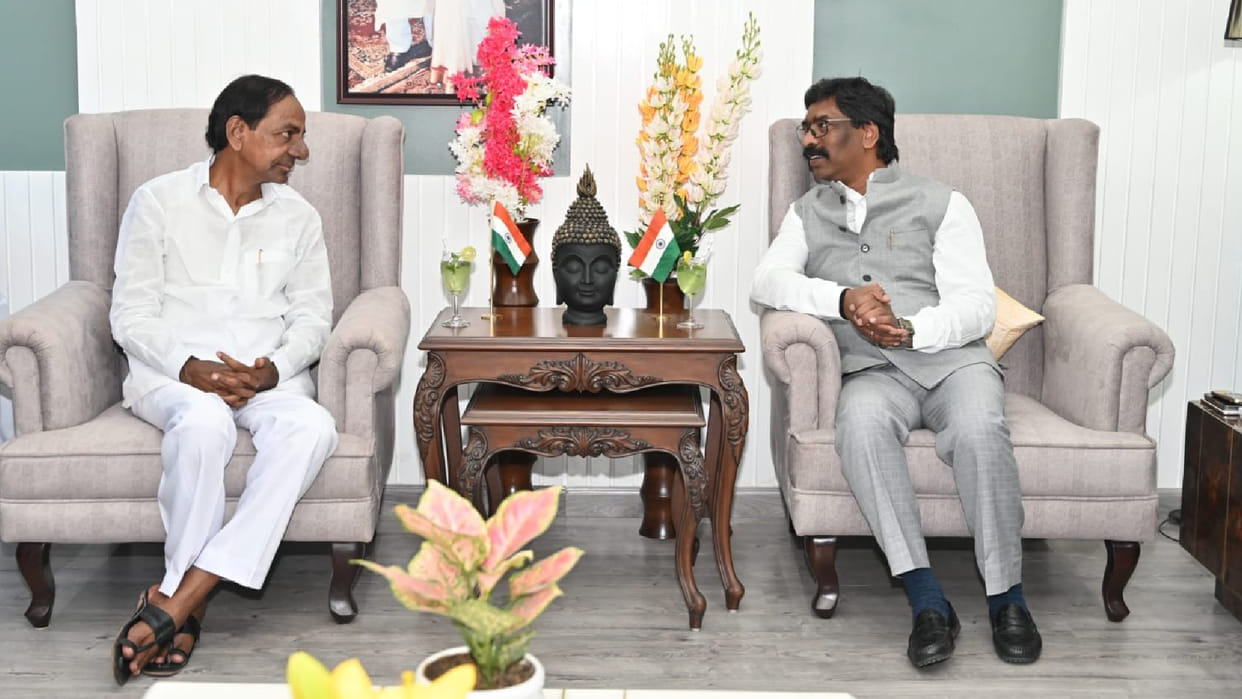 k chandrasekhar rao KCR Hemant Soren Meeting Political Photos Jharkhand Narendra Modi Mamata Banerjee Update