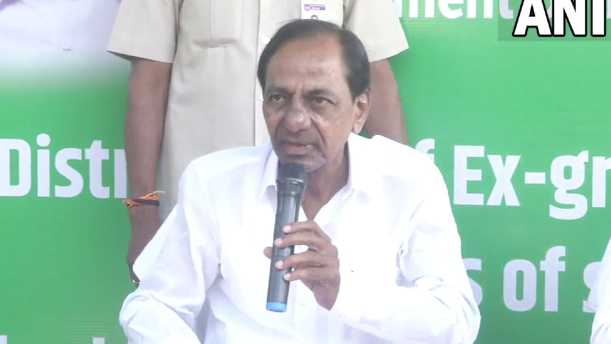 KCR speaks to Opposition leaders over fight against NDA govts anti-people policies