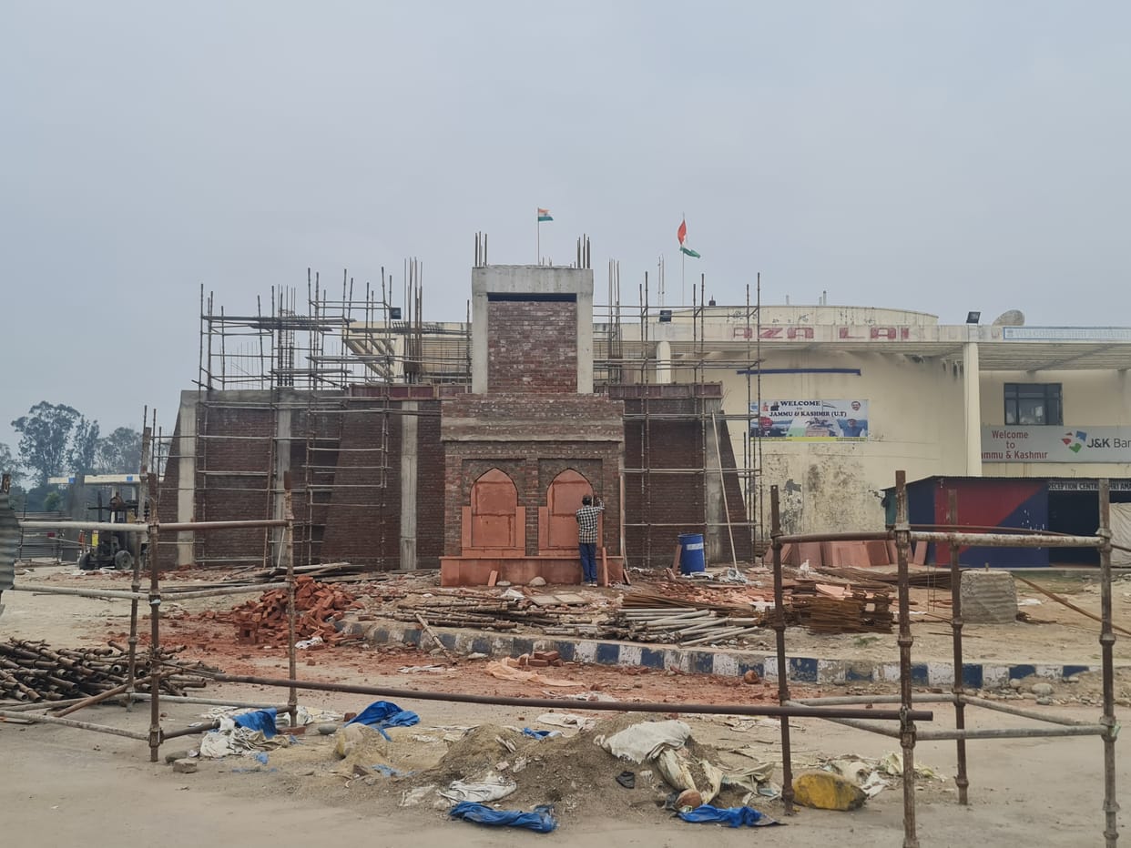 Statue of Maharaja Gulab Singh reached Lakhanpur, will be installed soon