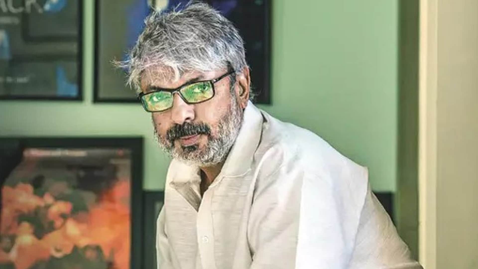Sanjay Leela Bhansali shouts at female worker during press interview before release of gangubai kathiawadi
