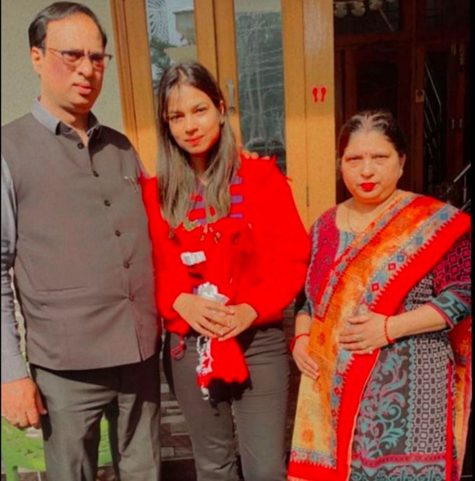 Isha and Ishu arrived safely from Ukraine