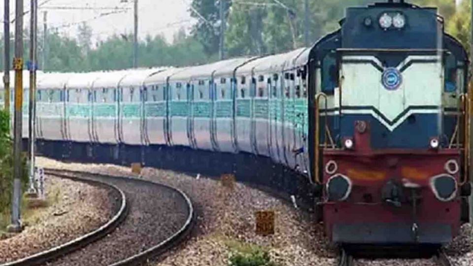 ten additional sleeper coaches in six trains of ayodhya