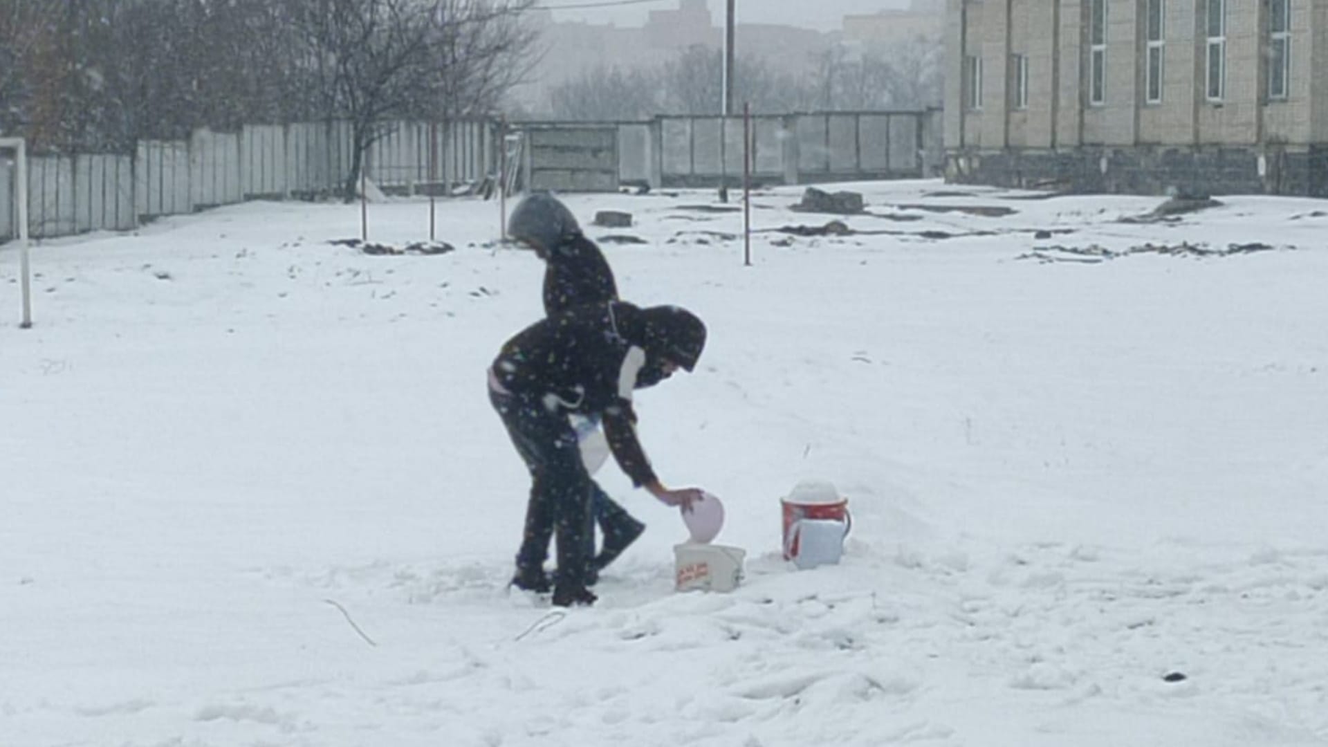 Ukraine vs Russia Indian students waiting ice to melt for drinking water facing many problems
