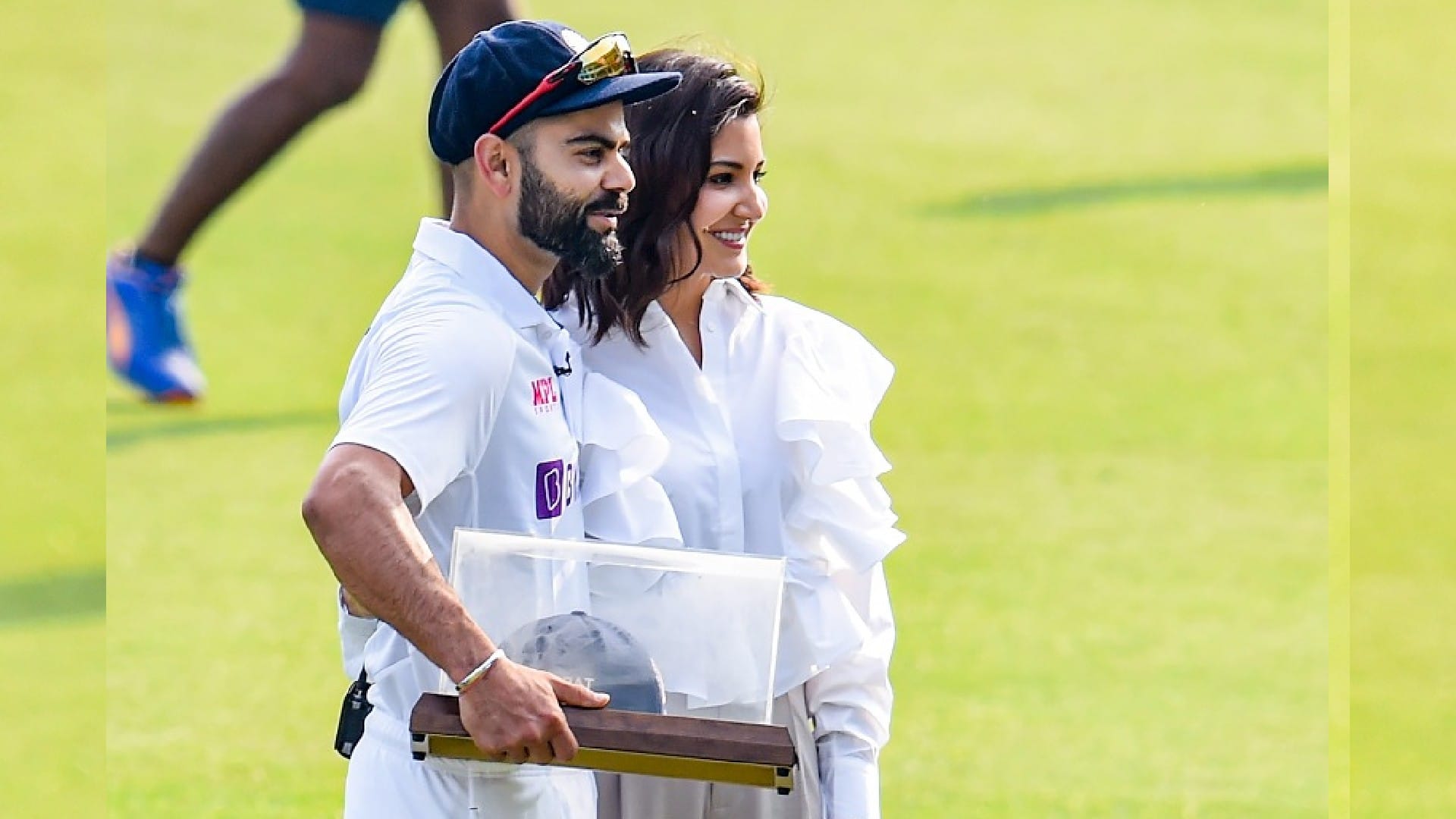 Virat Kohli Special test in photos kohli hugged Anushka after getting 100th test crowd cheered