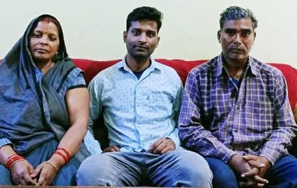 The students who returned home told the story of their struggle