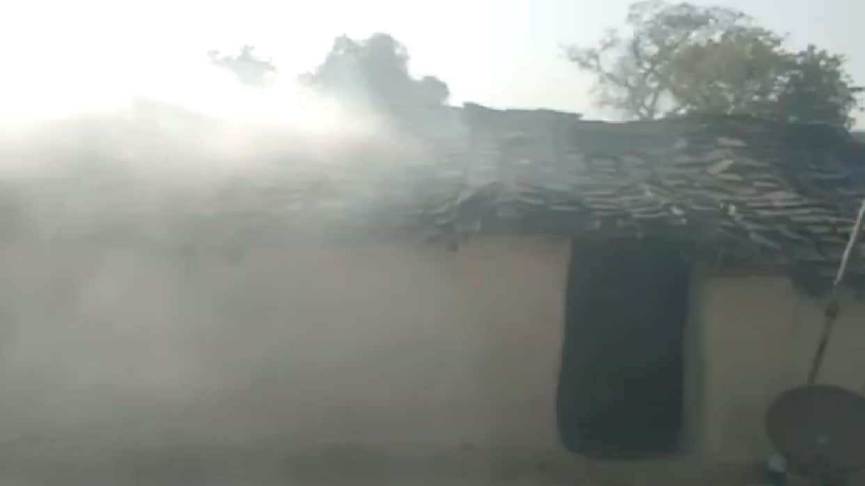 Chhatarpur: Accusations on BJP MLA - The house of Shukla family was set on fire for grabbing land, beat up the whole family