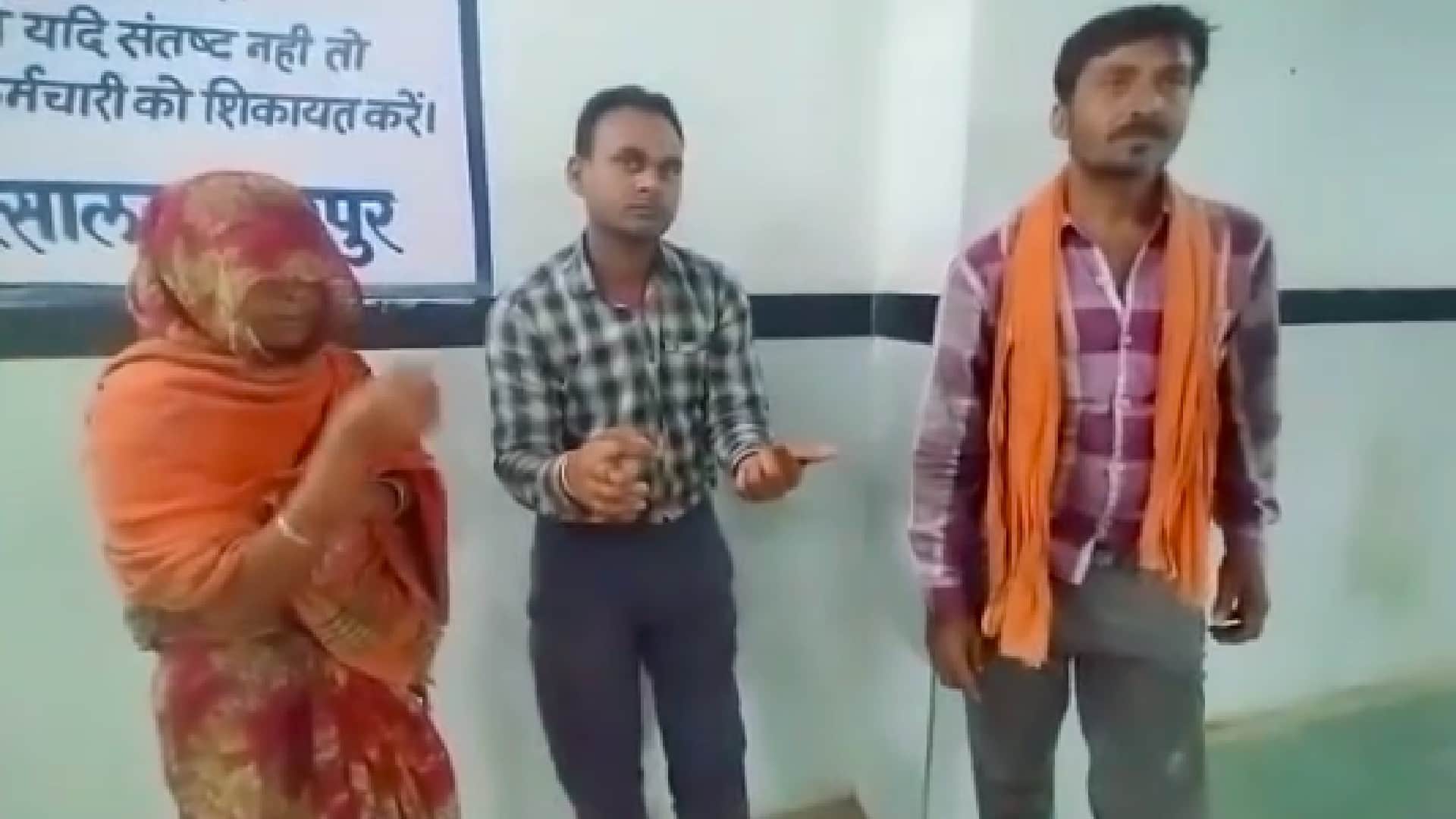 Chhatarpur: Accusations on BJP MLA - The house of Shukla family was set on fire for grabbing land, beat up the whole family