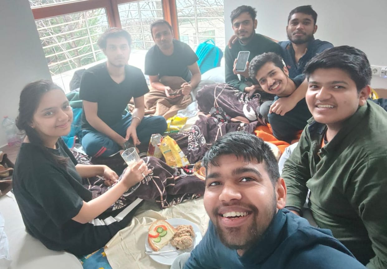 Students of Bhiwani trapped in Ukraine: Those who are giving cash dollars, they are sending them first