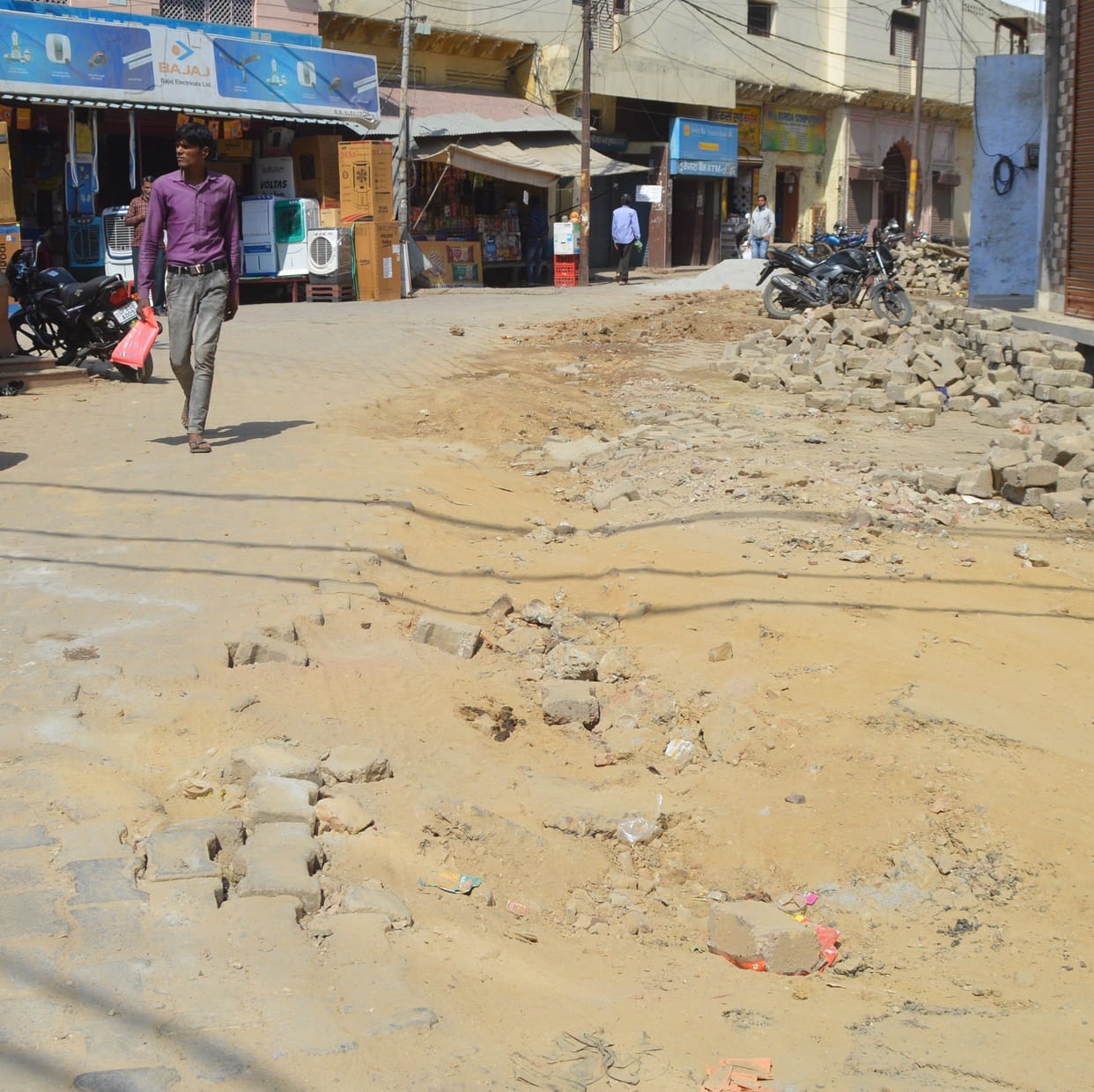 Hathras: The construction of the canal bridge will be completed by March 31