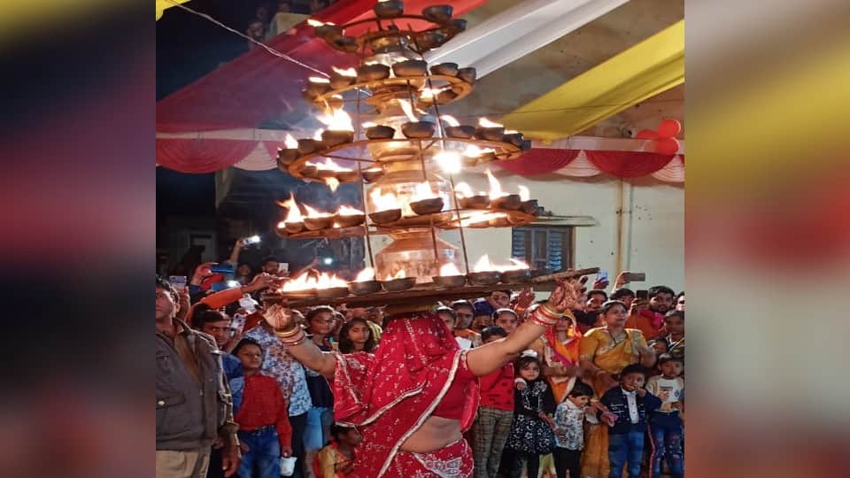 Holi 2022 Women perform Charkula dance on Holi in Mathura