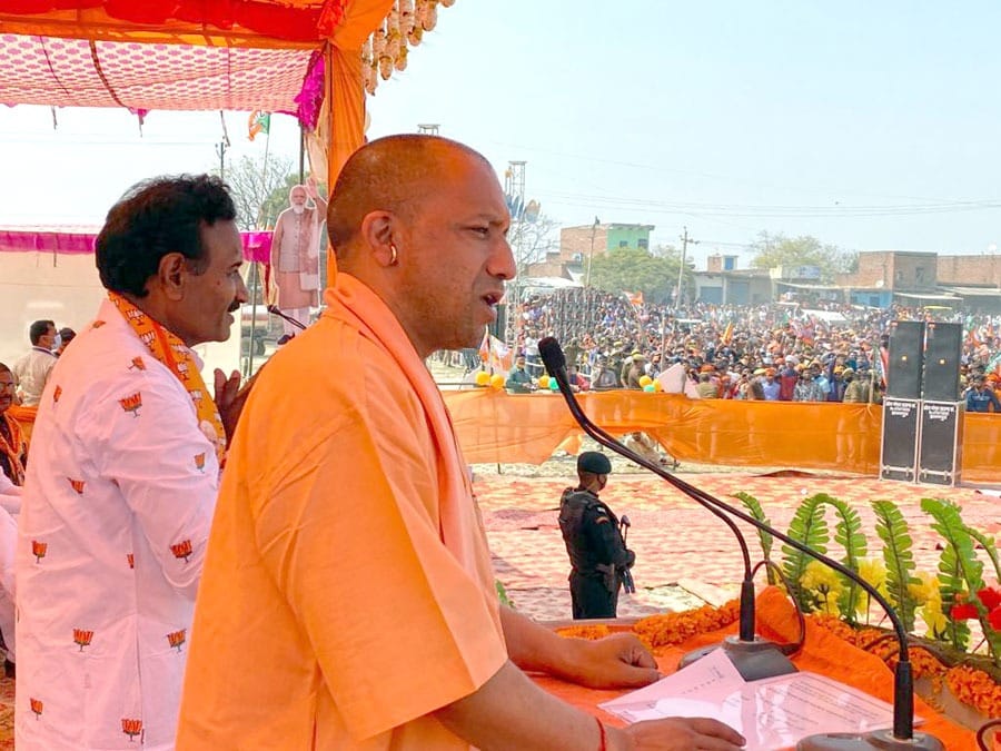 UP election 2022 CM Yogi railly in Bhadohi said Leaders of opposition is booking tickets to run  abroad after March 10
