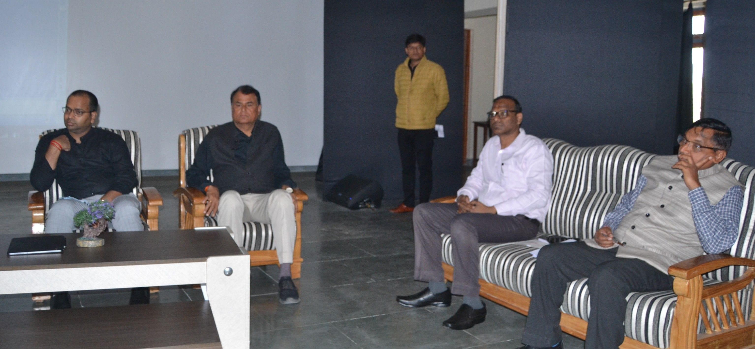 Hathras: Personnel will not be able to take the phone inside on the day of counting