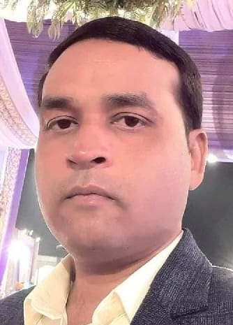 Head of Khairhani village going to Faizabad dies in road accident