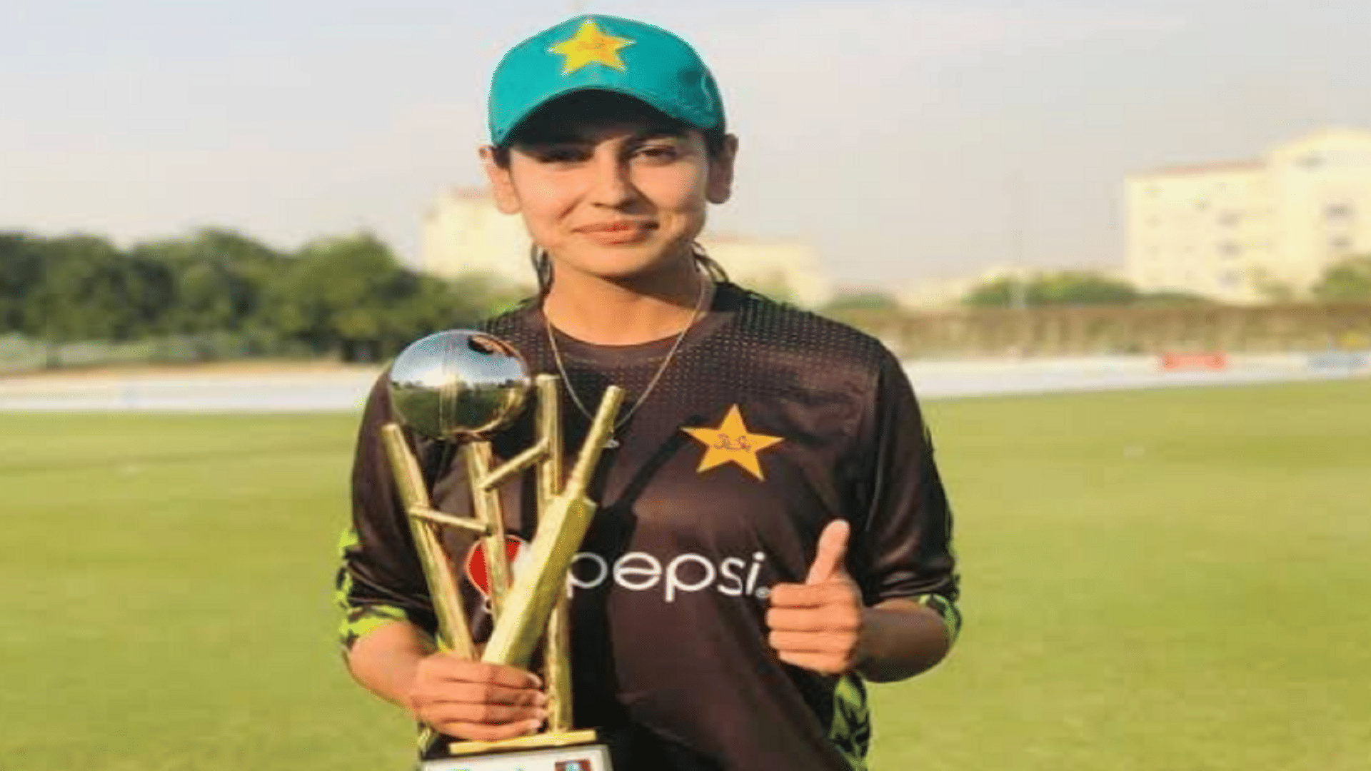 From Ellyse Perry, smriti mandhana to Kainat Imtiaz Top 10 Most beautiful women cricketers of the world