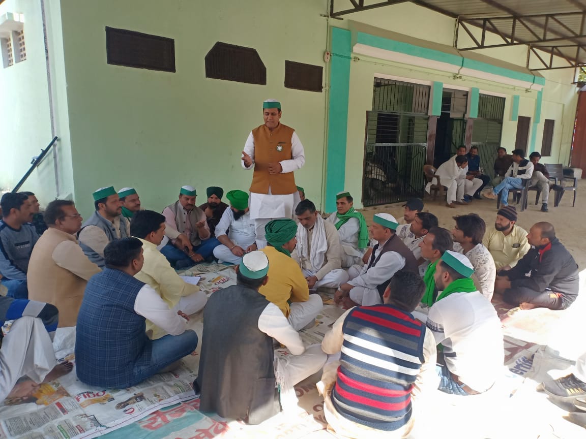 Listen to the administration, farmers will tie stray animals in tehsils: Rathi