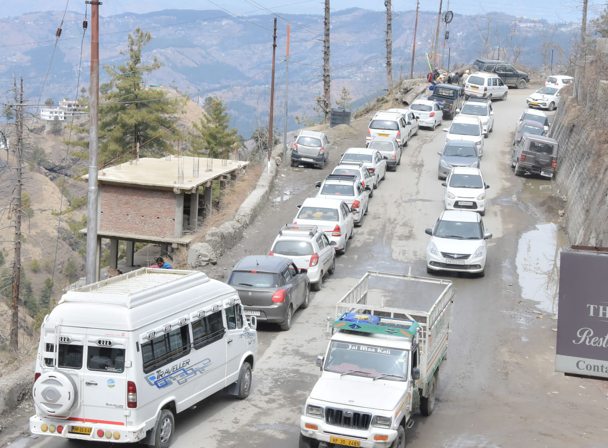 NH-5 jammed for eight hours, queues of vehicles from Dhali to Kufri