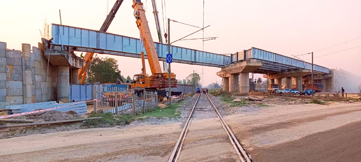 Girder kept with block, traffic can start till 31st March