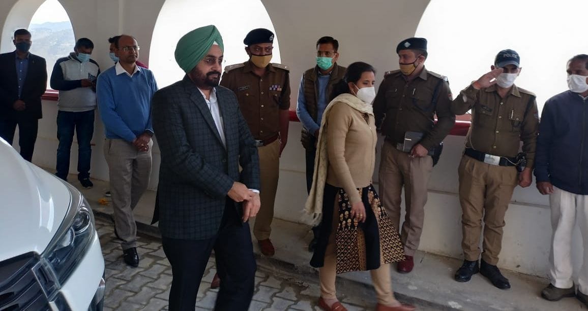 Chief Secretary inspected Tehri Lake and Dobra-Chanthi Bridge