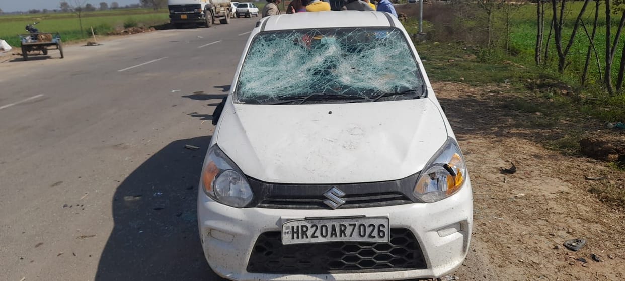 10 lakh rupees looted by attacking petrol pump operator