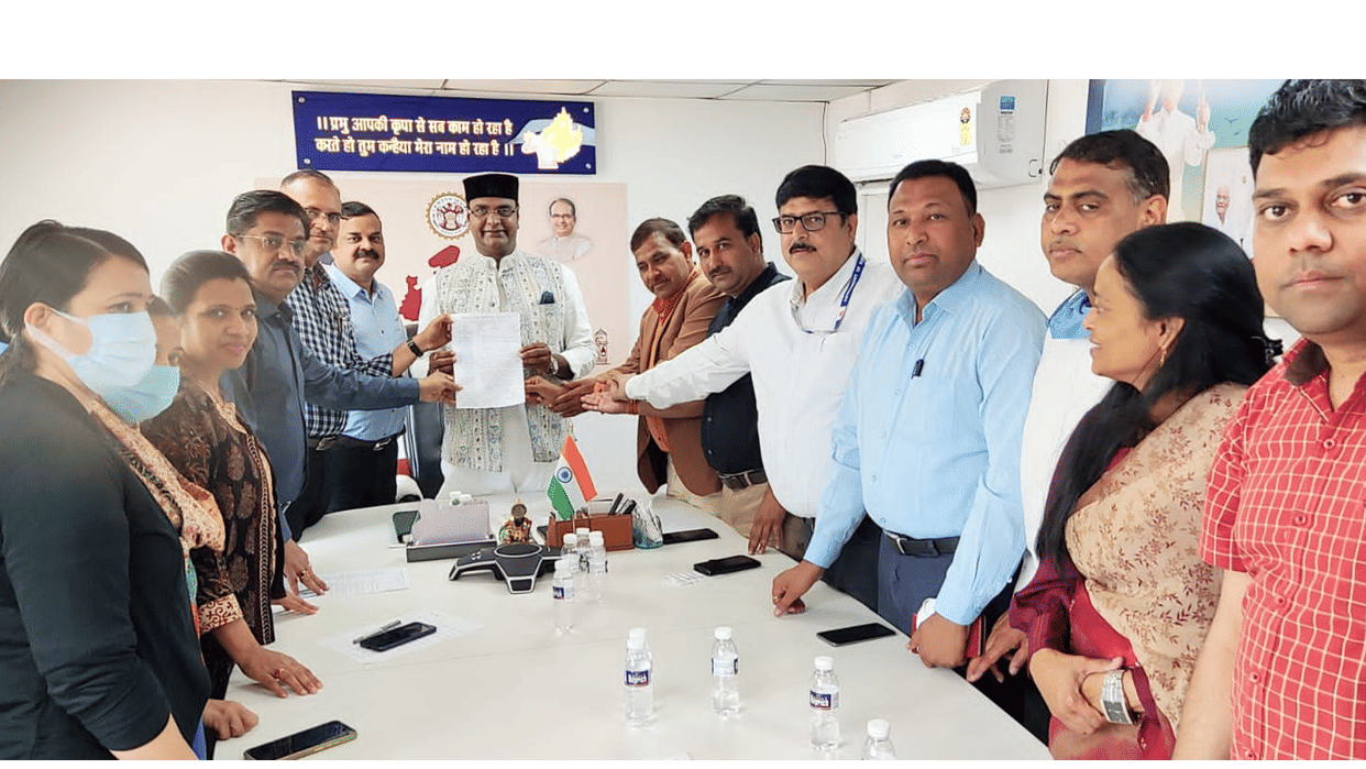 Demand for promotion of Tehsildars in MP: giving memorandum to the ministers, saying that morale is falling due to lack of promotion