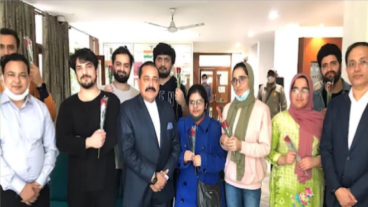 Operation Ganga Jammu And Kashmir students evacuated from Ukraine praised PM modi