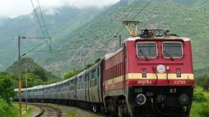 यात्रीगण कृपया ध्यान दें: रेलवे ने चलाई त्योहार स्पेशल ट्रेन, यहां पढ़िए किन-किन स्टेशनों से होते हुए गुजरेगी Railways has started festival special train read here through which stations it will pass