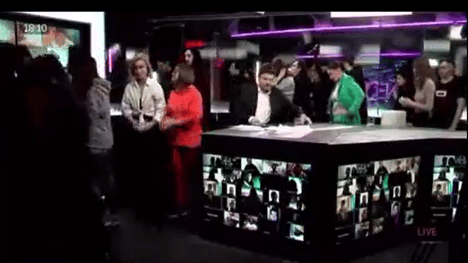 Russia Ukraine War: No To War entire staff of Russian TV channel resigns live on-air show