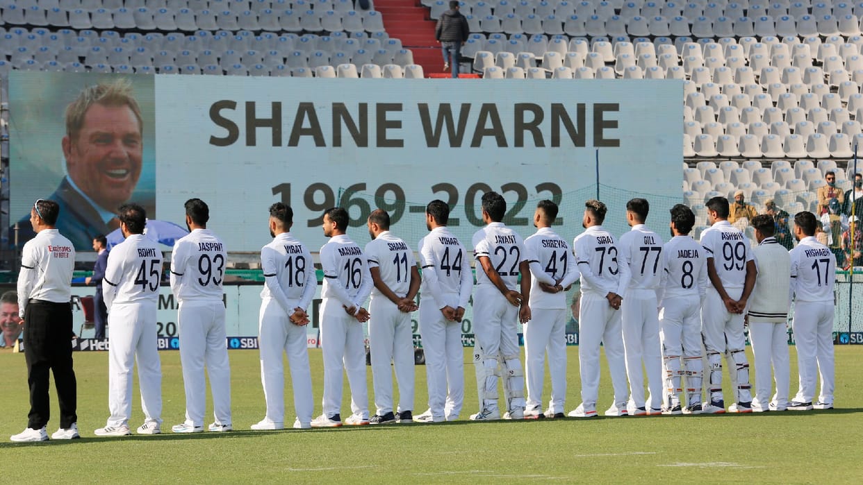 Cricket world gave tribute to shane warne indian and srilankan player wore black armband
