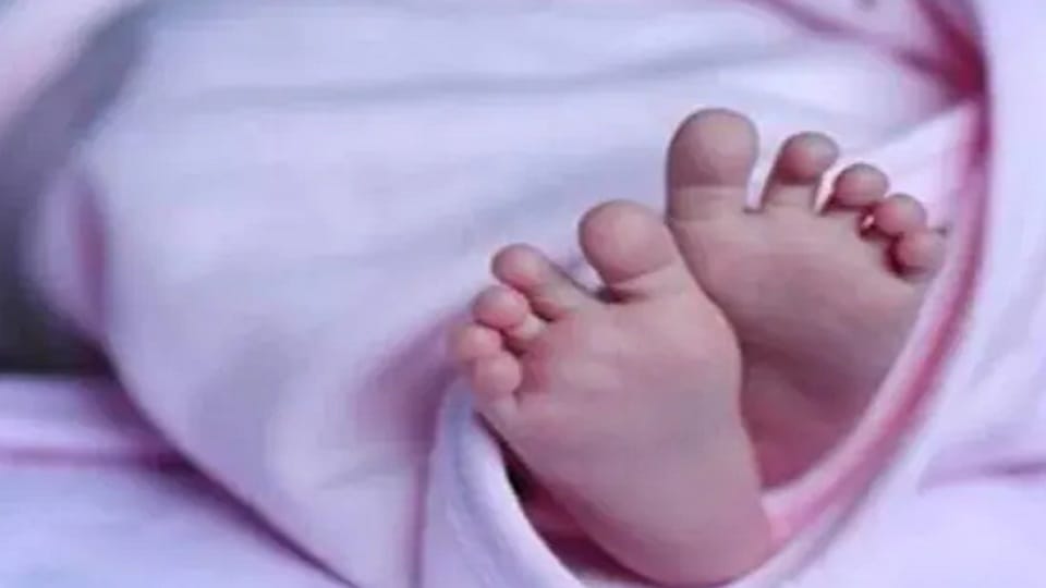 Revealed by RTI 70 children die every month in four big hospitals of Delhi this is main reason for their death