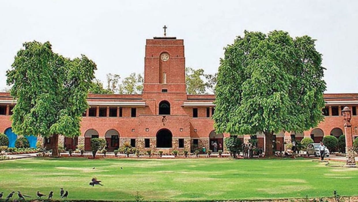 DU Recruitment 2022 Delhi University released notification for recruitment on the posts of Assistant Professor sarkari naukri