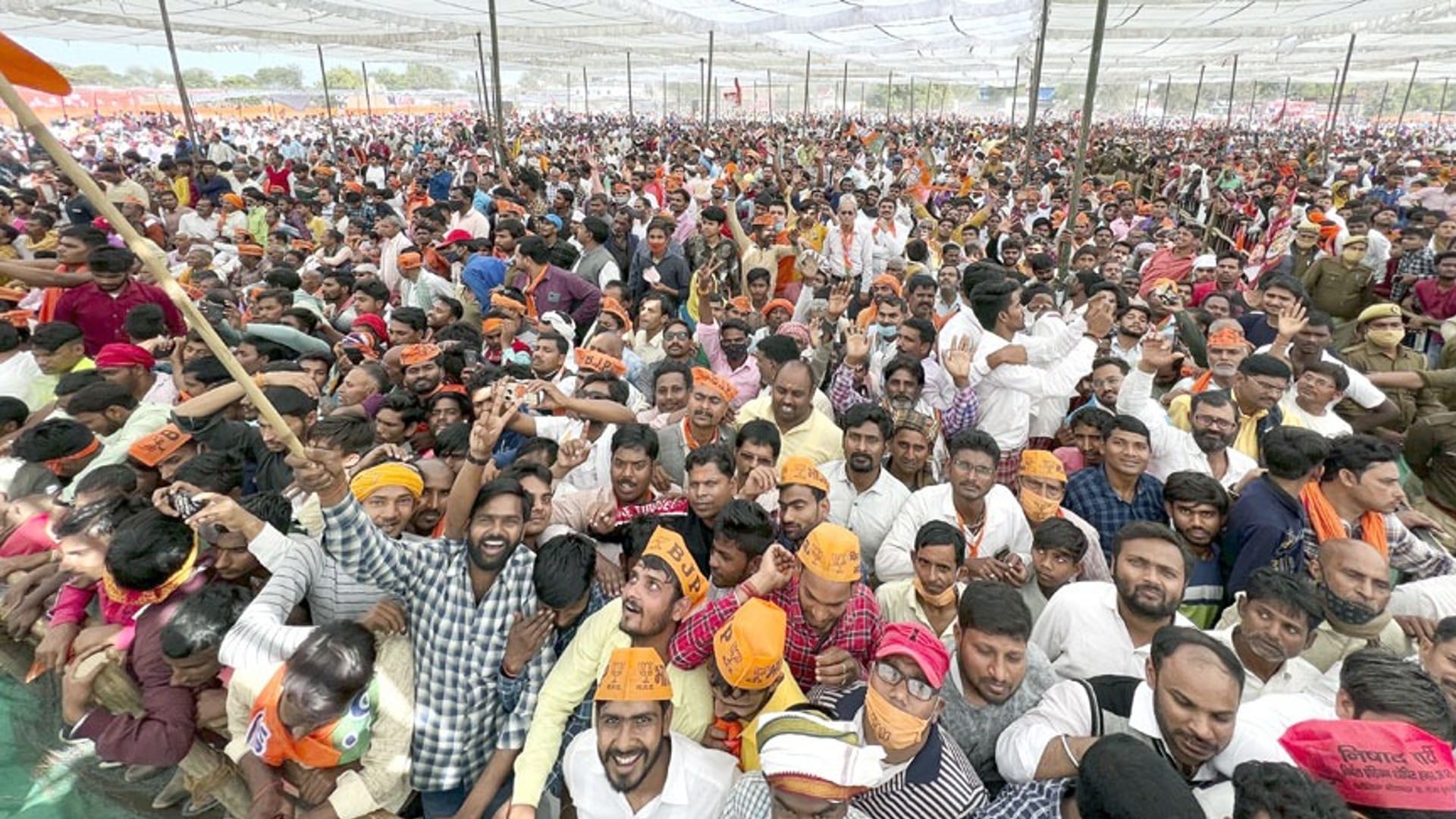 UP Elections 2022 7th Phase Election Campaign in 15 Photos Modi  in Kashi Akhilesh in Azamgarh and Mirzapur
