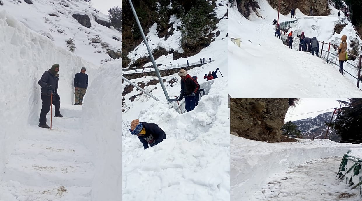 Chardham Yatra 2022: Snow removal work started from Gaurikund-Kedarnath walkway,15 to 20 feet high ice floes also spread, see photos