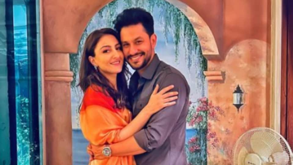 Kunal Khemmu shared the post about the incident on the road and said that he and his family have been abused