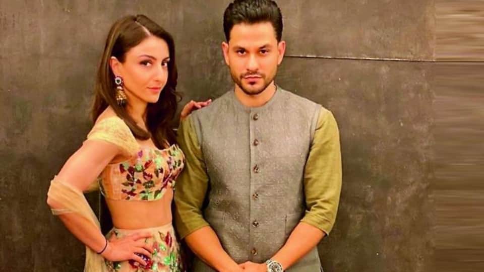 Kunal Khemmu shared the post about the incident on the road and said that he and his family have been abused