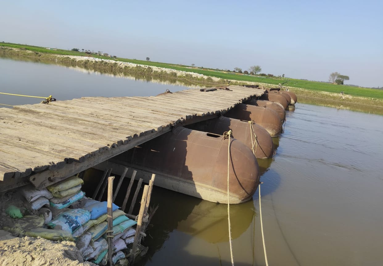 pantoon bridge
