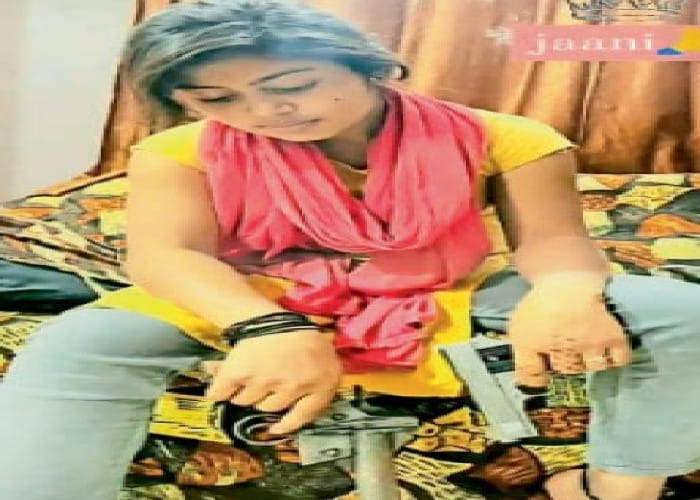 Ujjain: The student shared a photo with a pistol on Instagram, on being asked, she did this to impress her friends