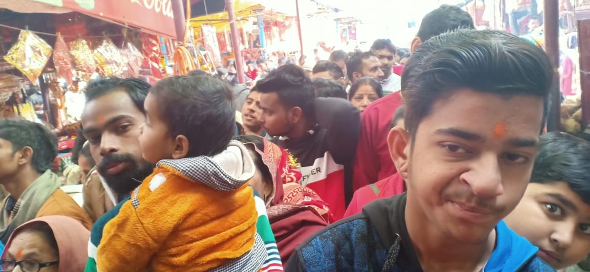 Devotees flock to Siddha Peeth Shakambhari Devi