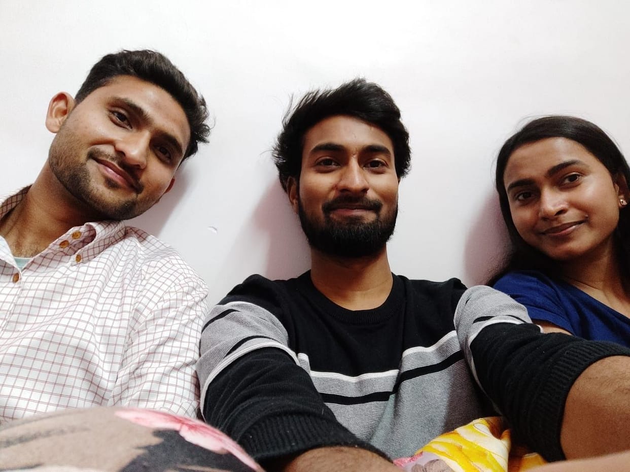 Akash say ,building cracked from bomb