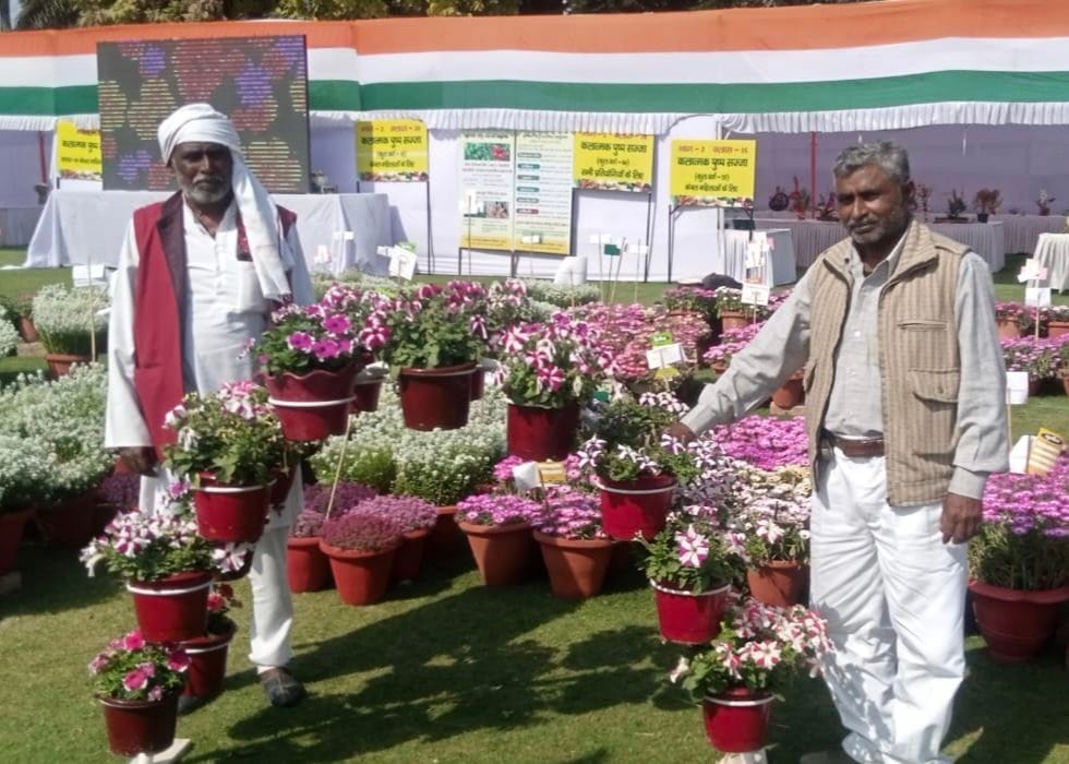Uma, Rama, Devidayal and Rajveer received awards for agro-based products