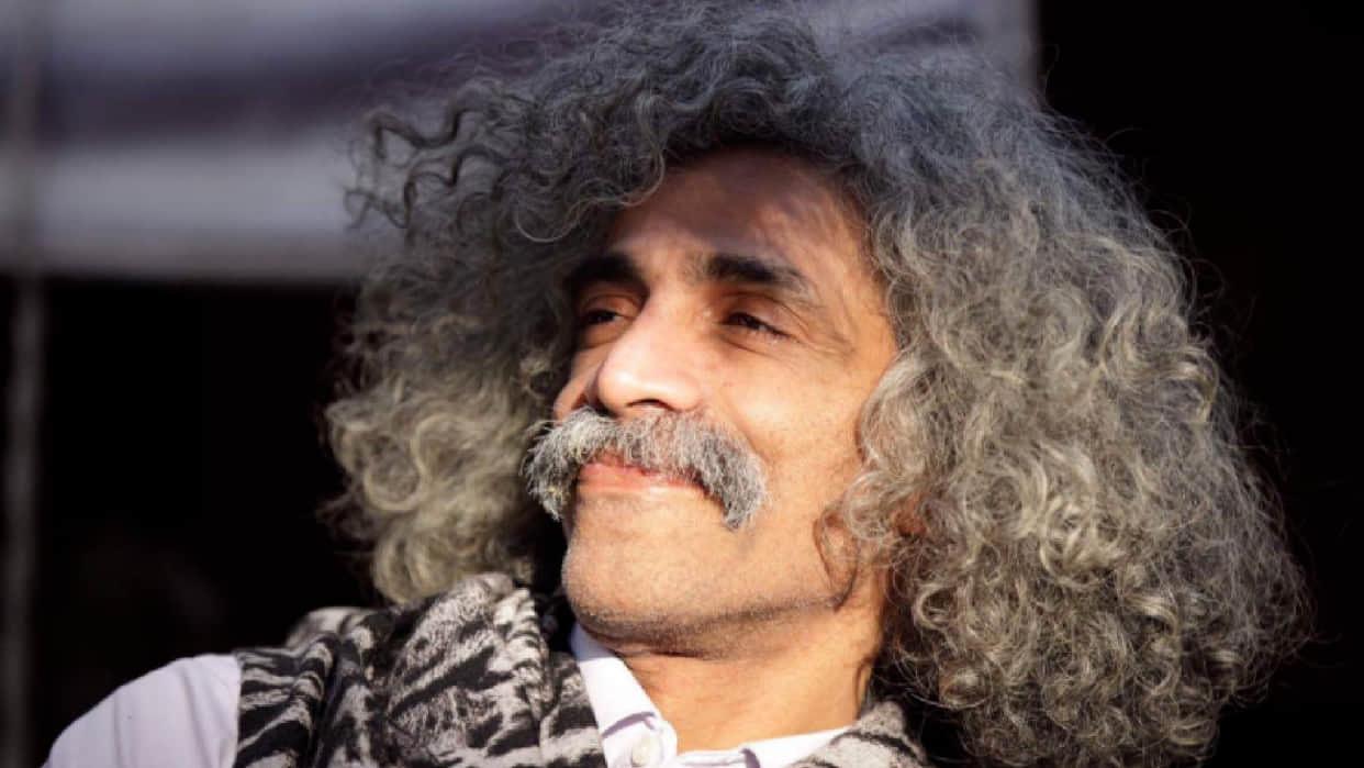 Makarand Deshpande birthday special: once kubbra sait apologized to Makarand Deshpande for not knowing his identity