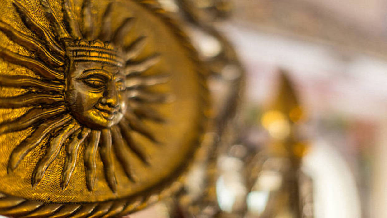New Year 2023 Surya Dev Puja Mantra for happiness prosperity and good luck